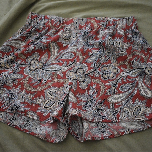 VIBE sportswear shorts - Picture 3 of 5